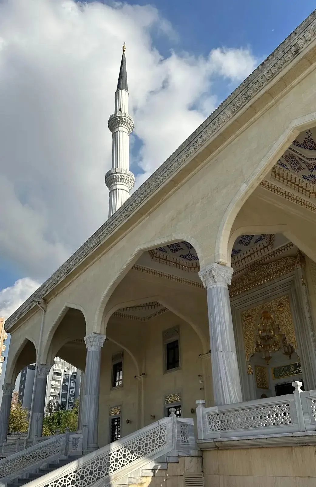 Avlu ve şadırvan